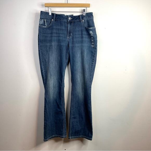 Maurices Mid Rise Boot cut denim flex Bling Embroidered Stretch jeans 14W 14 new - Picture 1 of 10